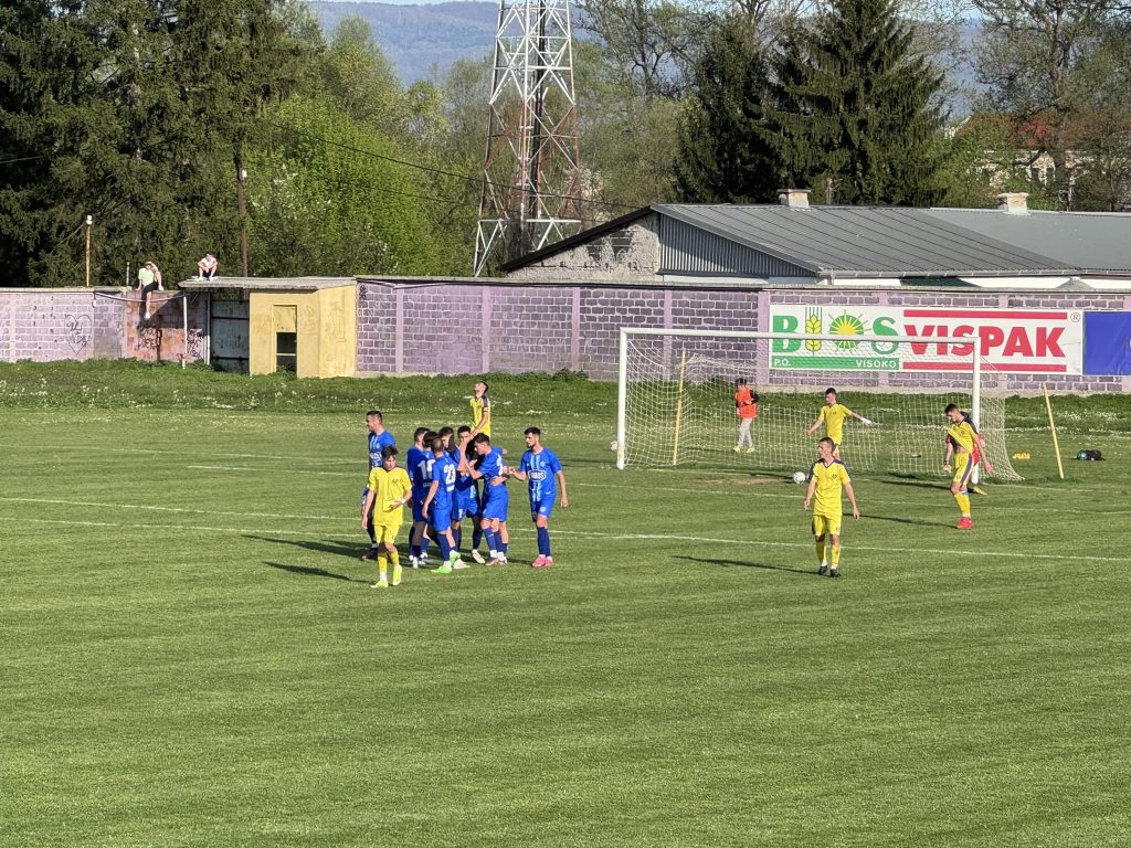 58’min NK Bosna 1:2 FK Famos, Mulaosmanović Emir nakon loše intervencije golmana Muzaferije